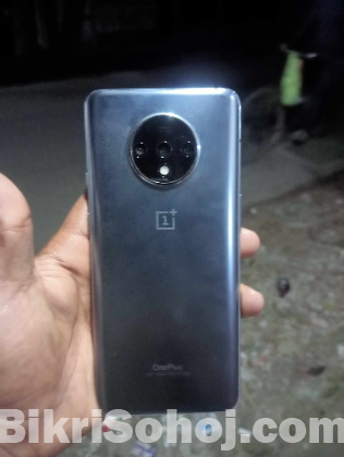 ওয়ান প্লাস 7T